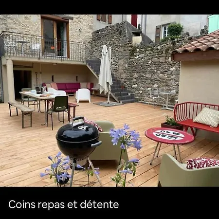 Bienvenu « chez Nous », De Charme *
